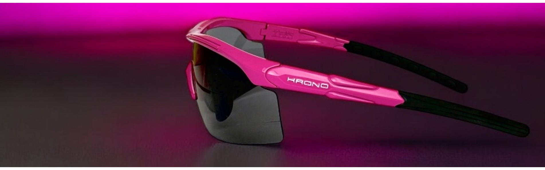 https://kronopolo.fr/image/cache/catalog/Blog%20Banners/Krono%20Tenframe%20Glasses%20Pink%20Blog-1903x596.jpeg
