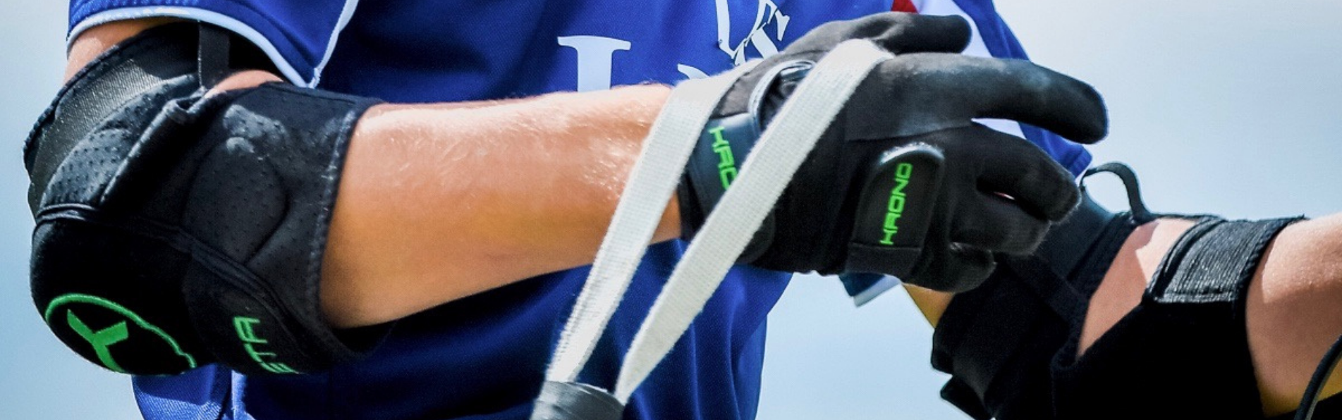 https://kronopolo.fr/image/cache/catalog/blog/banner%203/the_size_of_Polo_elbow_pads-1903x596.png
